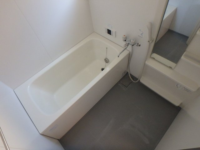 【浴室】 | ソレアード甲東園 | コンパクトで使いやすいお風呂です