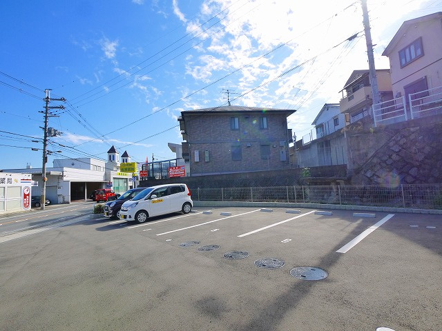 サンク・エールの駐車場