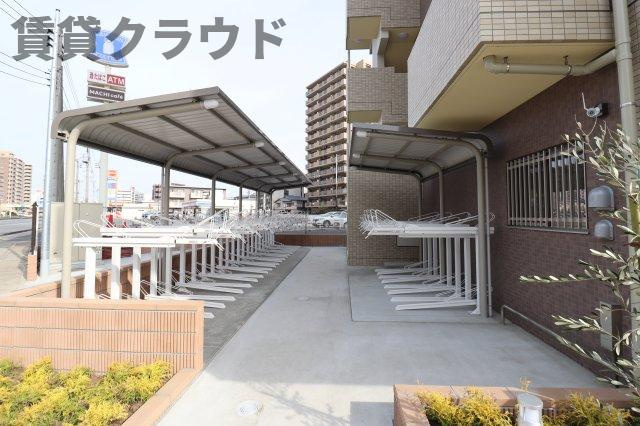 フォーシーズン千葉のエントランス|毎日通るエントランスはこのようになっています