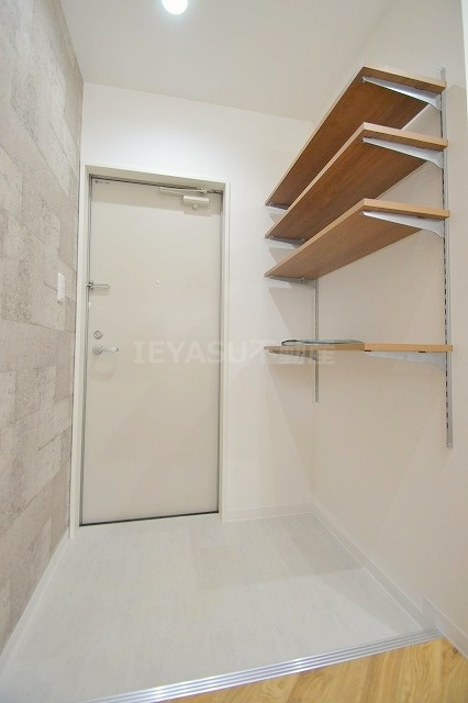 コイウエシールドの玄関