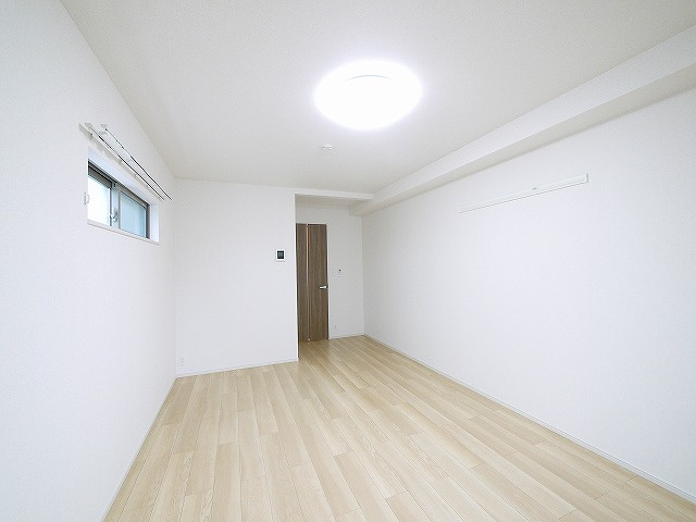 アプローズ（小泉町東）の居間・リビング