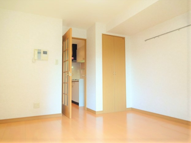 イッセイビルの居間・リビング