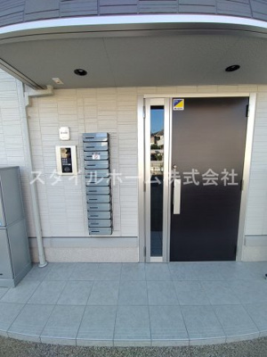 【エントランス】 | Ｌａ　Ｔouｒ | 毎日通るエントランスはこのようになっています