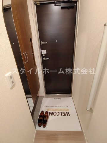 【玄関】 | Ｌａ　Ｔouｒ | 別部屋写真です。