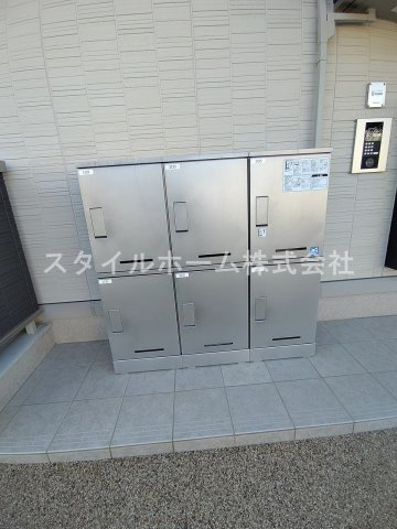 【その他共用部分】 | Ｌａ　Ｔouｒ | 宅配BOXです。
