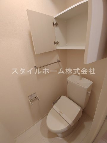 【トイレ】 | Ｌａ　Ｔouｒ | 別部屋写真です。