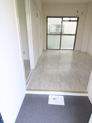 【玄関】 | 登町ハイツ