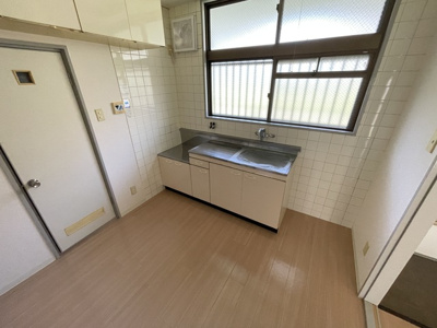 【居間・リビング】 | 登町ハイツ