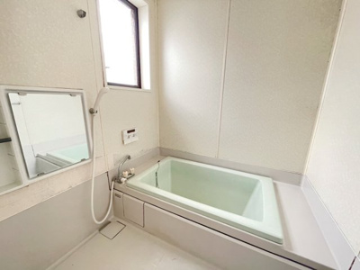 【浴室】 | 下新田　中古戸建て | ■追い炊き機能の付いたお風呂です！