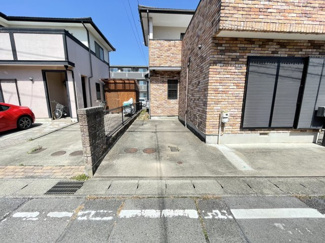 【駐車場】 | 下新田　中古戸建て | ■建物西側にも駐車スペースあり！