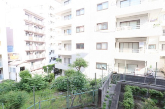 【展望】 | バルコニーからは目に優しい緑の風景が楽しめます
