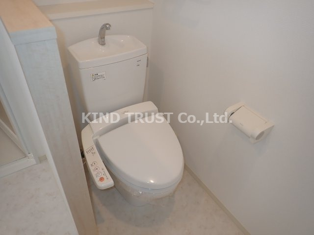 willDo南森町のトイレ|落ち着いた色調のトイレです