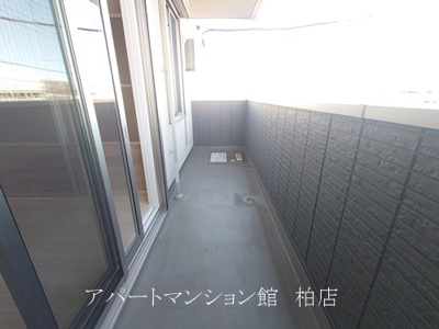 【バルコニー】 | Ferro　Palazzo　B棟