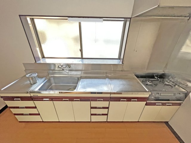 KK貸家のキッチン