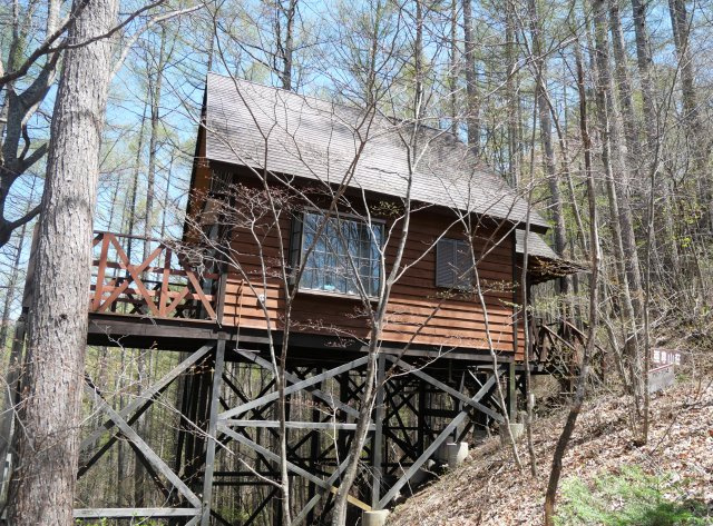 オリンポス三岳②木造２階建の外観