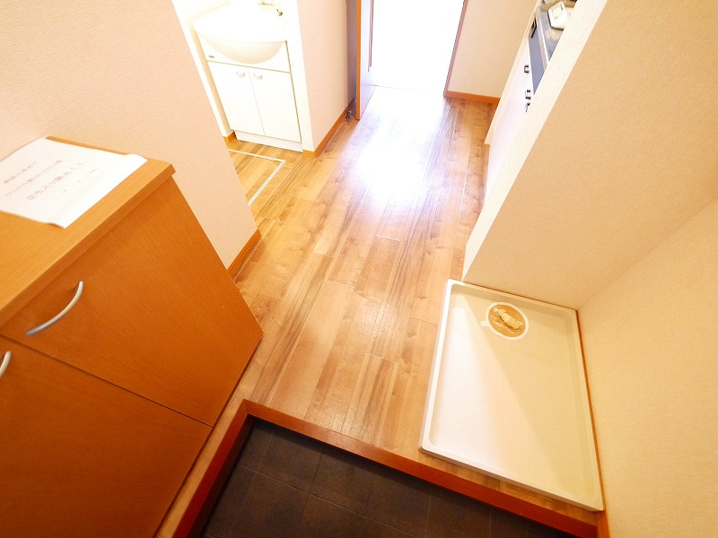 ピノヴェルデの設備|シンプルで使いやすい玄関です