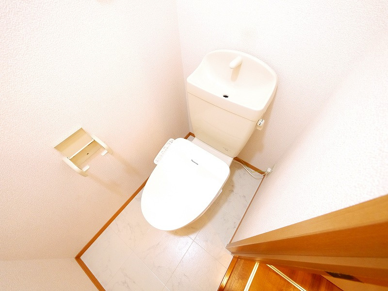 ピノヴェルデのトイレ|ゆったりとした空間のトイレです