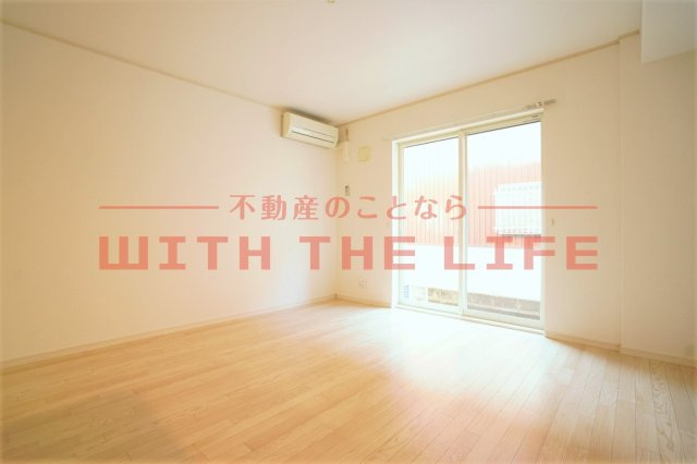 アセット【10,000円キャッシュバック対象物件】の居間・リビング|ゆったり過ごせる居間です