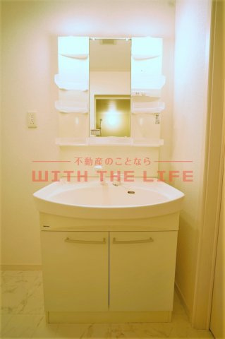 アセット【10,000円キャッシュバック対象物件】の洗面所|ゆったりした洋室です