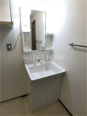 【独立洗面台】 | レジデンスボナール | 独立洗面台、小物を置くことができて便利です