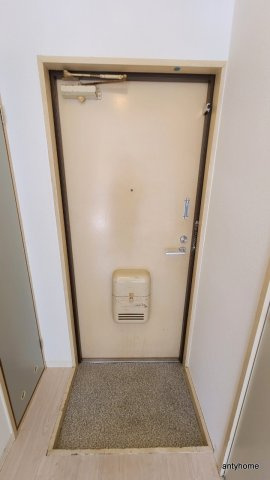 プレアール吹田泉町2　仲介手数料無料の玄関