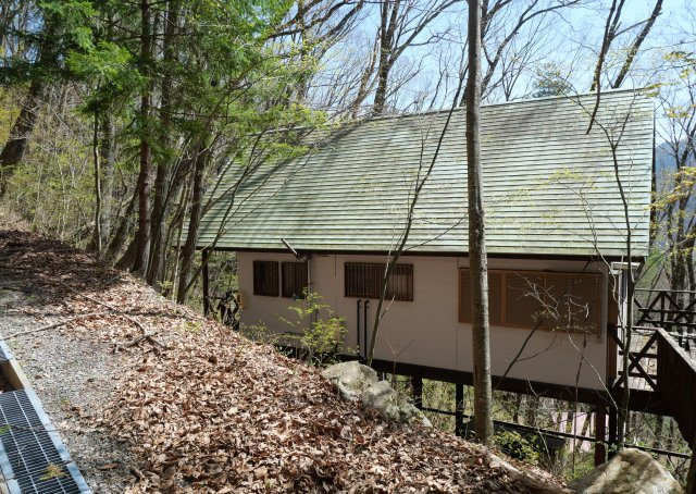 オリンポス三岳①木造２階建の外観