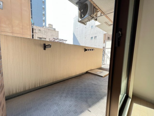 LUXE難波EASTのバルコニー