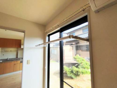 【内装】 | メゾンフレンズ | 明るい色調の室内です