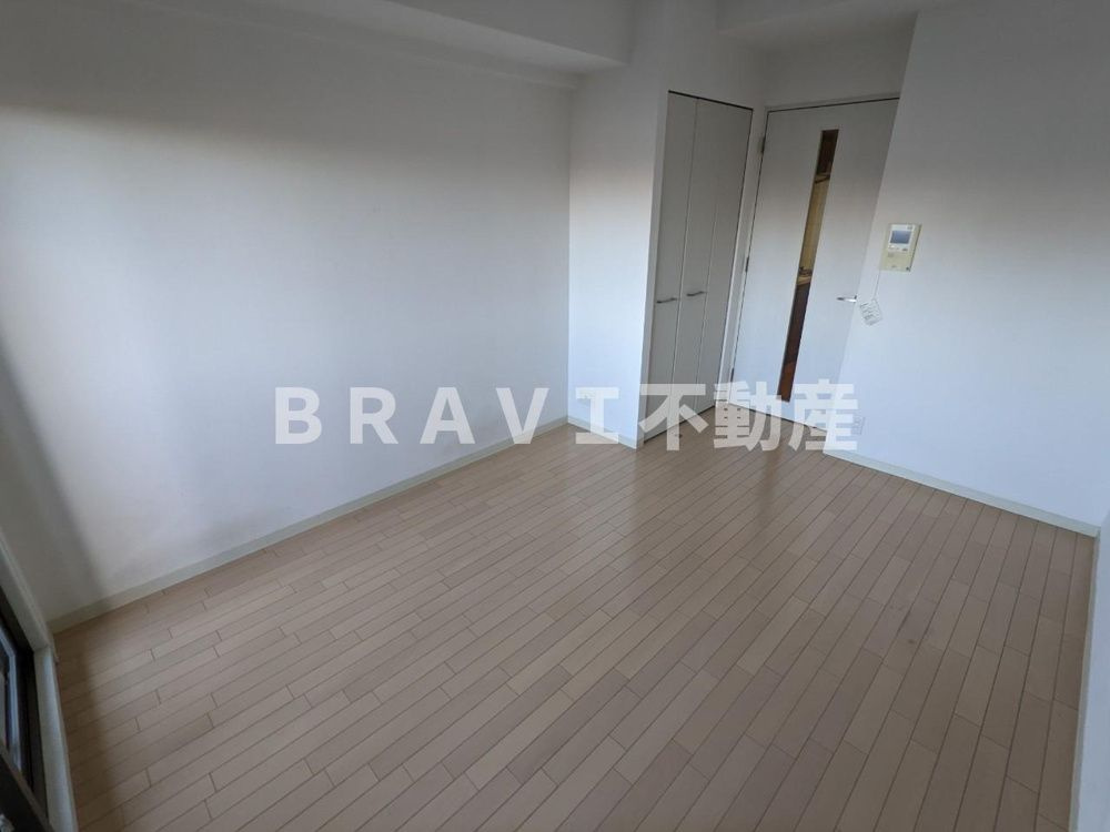 エスリード大阪城公園　BRAVI不動産の洋室