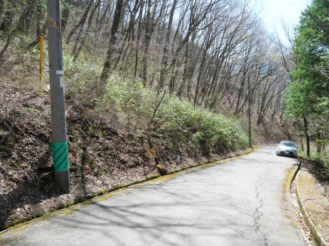 オリンポス三岳⑥の前面道路含む現地写真