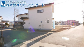 【外観】 | 笛吹市石和町小石和 内外装一新で大変綺麗な建物 角地  | 建物西側。