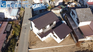 【外観】 | 笛吹市石和町小石和 内外装一新で大変綺麗な建物 角地  | 外装もリフォーム済み。(屋根・外壁)