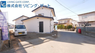 【外観】 | 笛吹市石和町小石和 内外装一新で大変綺麗な建物 角地  | 笛吹市石和町小石和 内外装大変綺麗な中古戸建 角地 