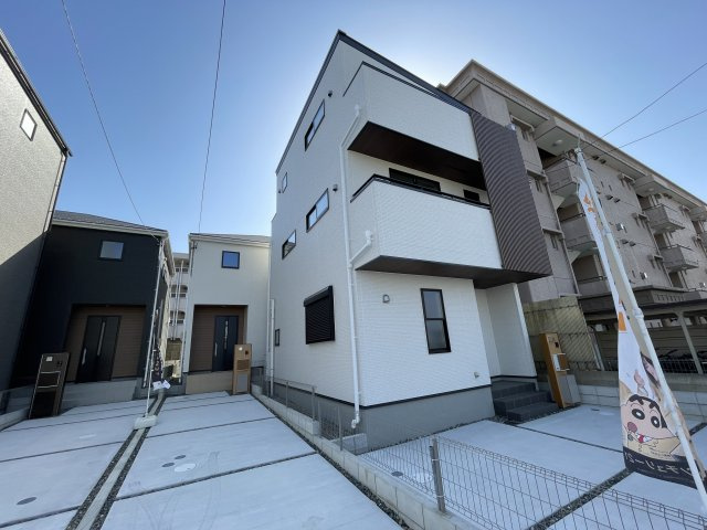 名東区牧の原　全4棟　＜仲介手数料無料＞牧の原小・牧の池中　新築一戸建ての外観|撮影
社長の村田です！
自らプレイヤーとして営業しています
長年の経験と実績から皆様により良いマイホーム購入のご提案をいたします。
住宅ローンの不安や購入後の不安等何でもご相談ください。