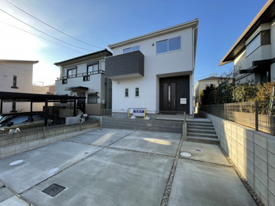 【外観】 | 愛知郡東郷町北山台2期　＜仲介手数料無料＞東郷小・東郷中　新築一戸建て | 撮影
社長の村田です！
自らプレイヤーとして営業しています
長年の経験と実績から皆様により良いマイホーム購入のご提案をいたします。
住宅ローンの不安や購入後の不安等何でもご相談ください。