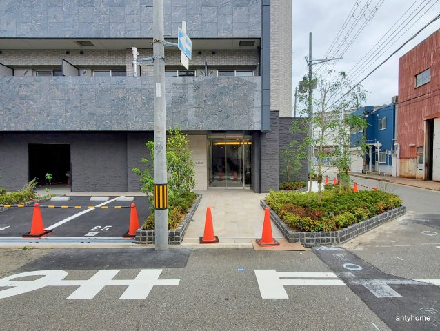 エスリード大阪ラ・リュール　仲介手数料無料のエントランス