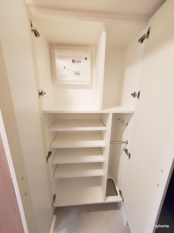 エスリード大阪ラ・リュール　仲介手数料無料の収納