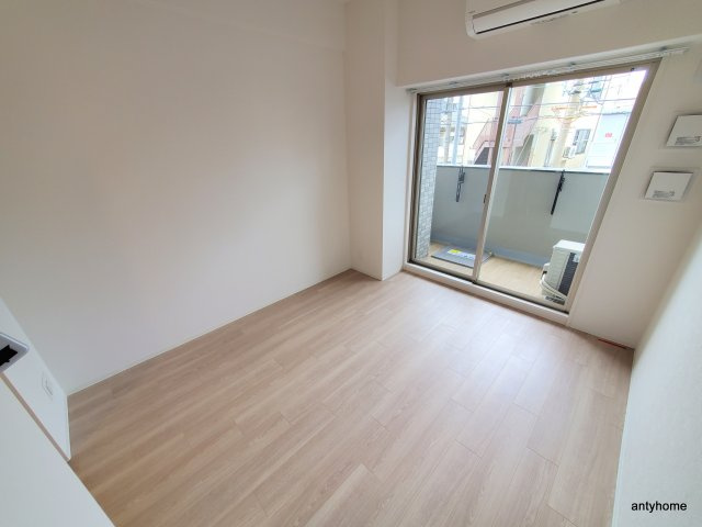 エスリード大阪ラ・リュール　仲介手数料無料の寝室