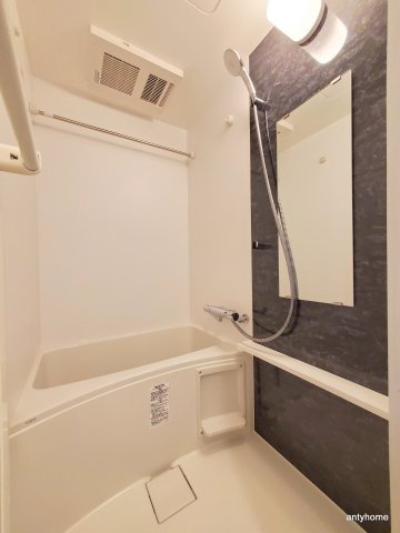 エスリード大阪ラ・リュール　仲介手数料無料の浴室