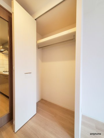 エスリード大阪ラ・リュール　仲介手数料無料の収納