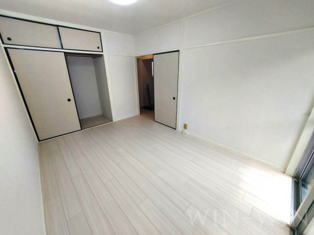 平川ガーデンハイツの寝室