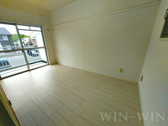 平川ガーデンハイツの寝室