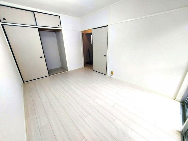 平川ガーデンハイツの寝室