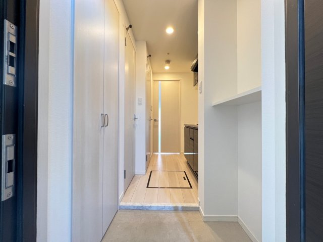 NORTH VILLAGE 伍番館の玄関