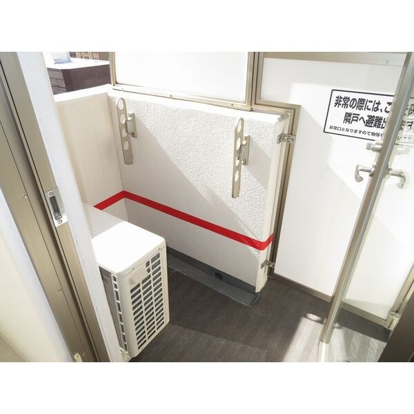セレニテ本町グランデのバルコニー