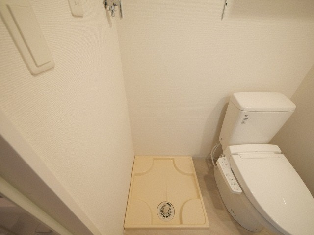 セレニテ難波プリエの洗面所