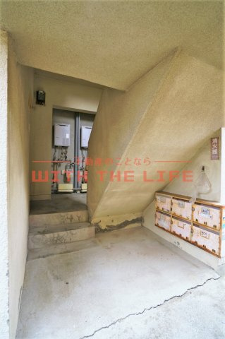 花畑駅前ビル【キャッシュバック対象物件】のエントランス|清潔なエントランスです