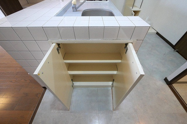 ホープ松屋町住吉の収納