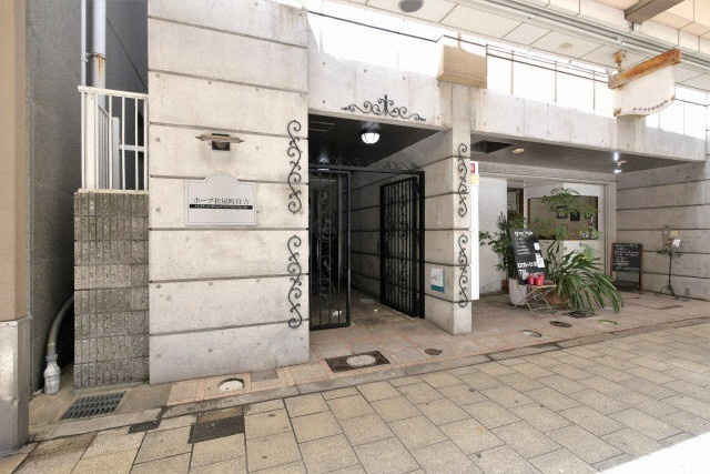 ホープ松屋町住吉のエントランス