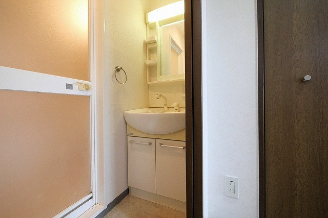 ホープ松屋町住吉の独立洗面台
